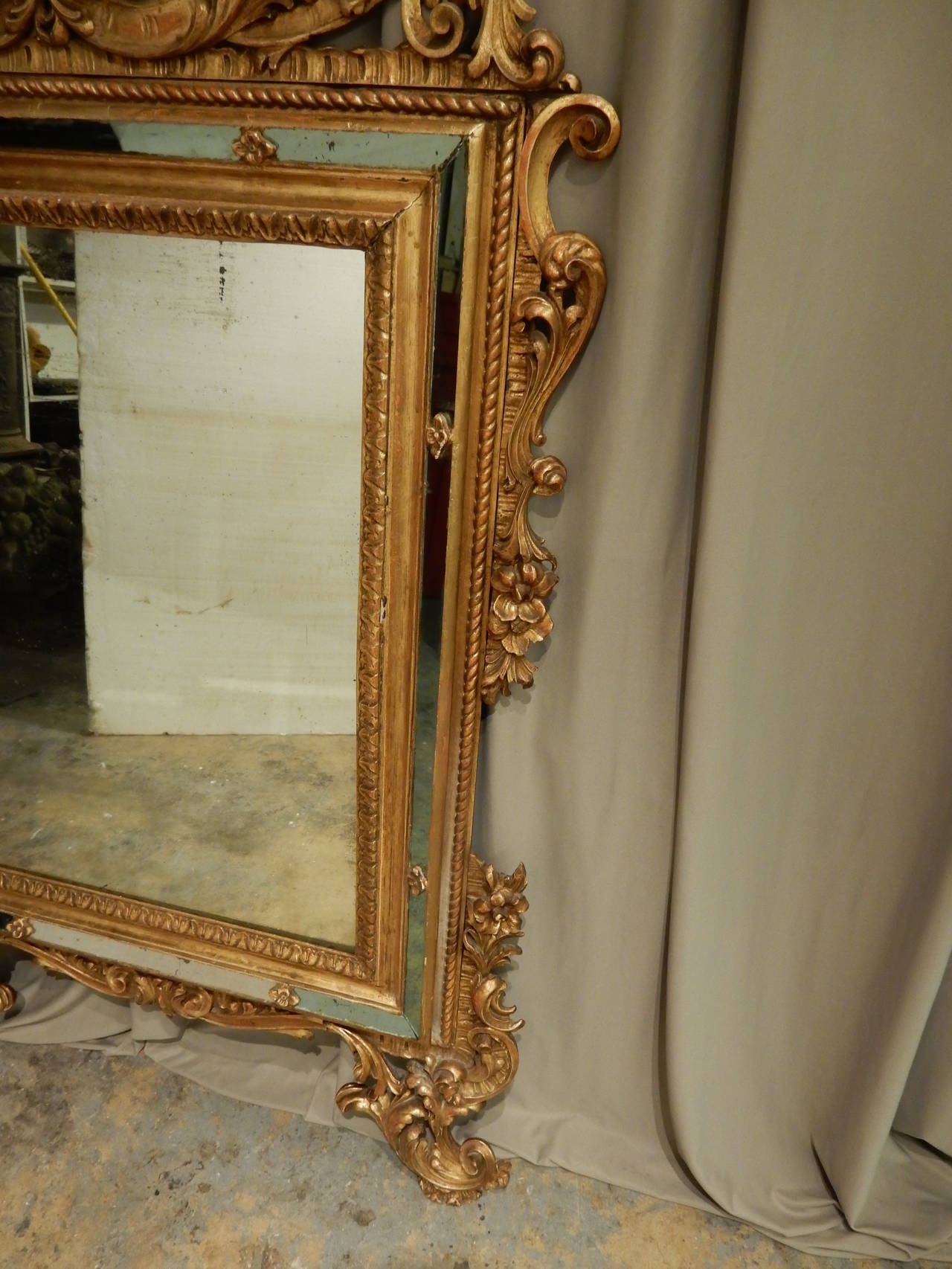 19th Century Italian Rococo Italian Gilt Mirror In Good Condition In New Orleans, LA