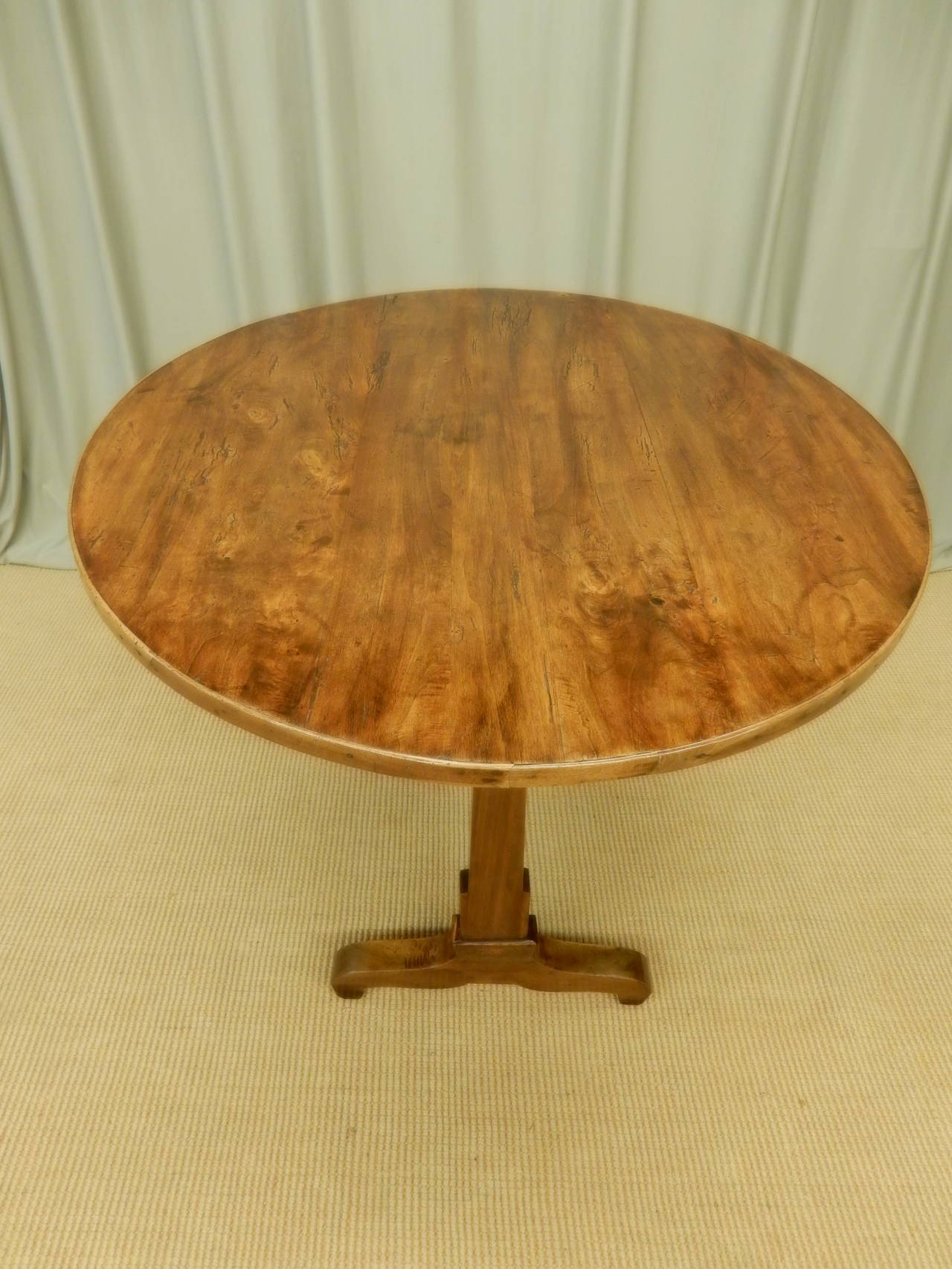 Early 19th century French Provincial Wine Table For Sale 1