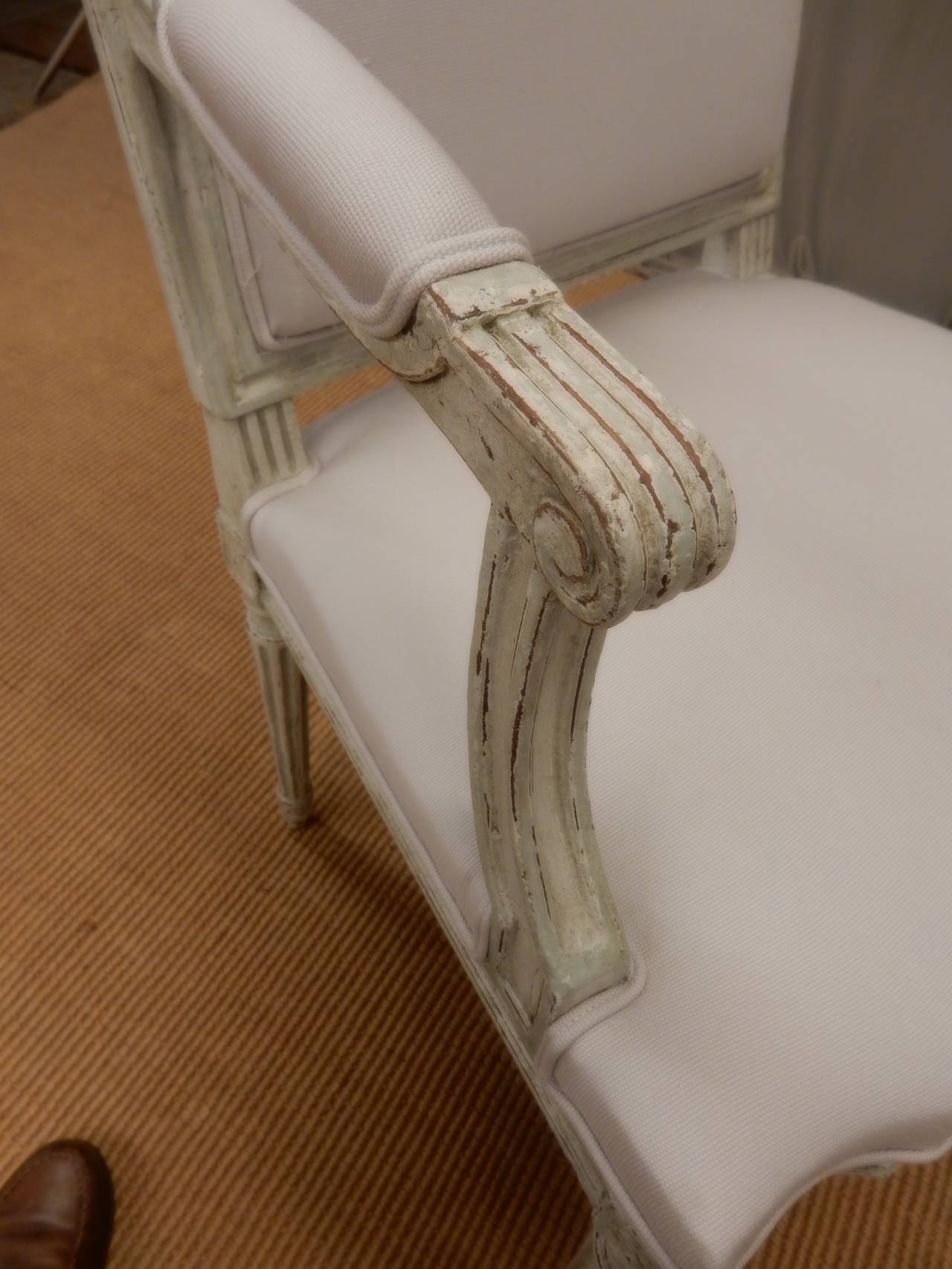 Set of 8 Louis XVI style painted dining chairs For Sale 1