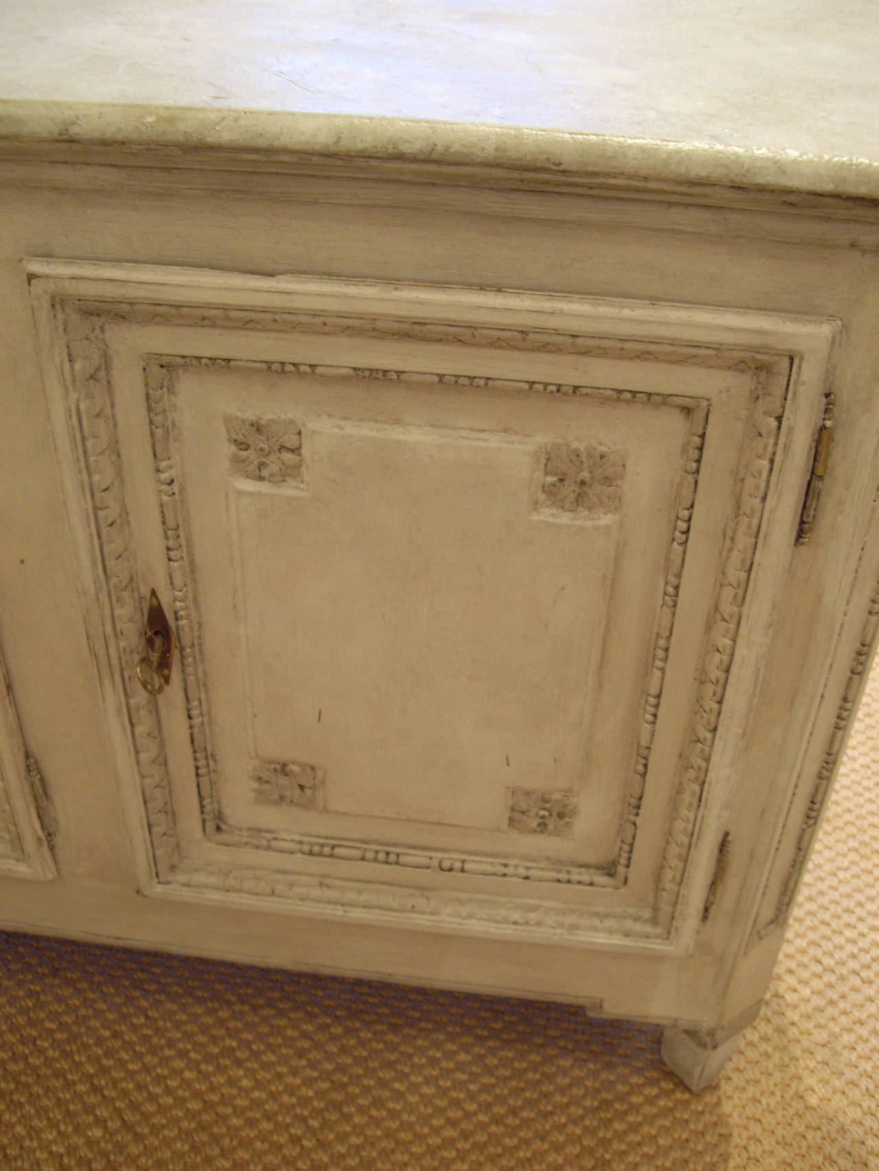 Early 19th Century French Directoire Painted Enfilade In Good Condition In New Orleans, LA