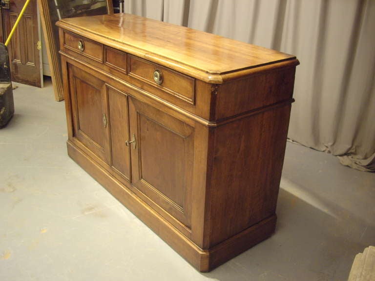 Louis Philippe Early 19th Century French Walnut Buffet