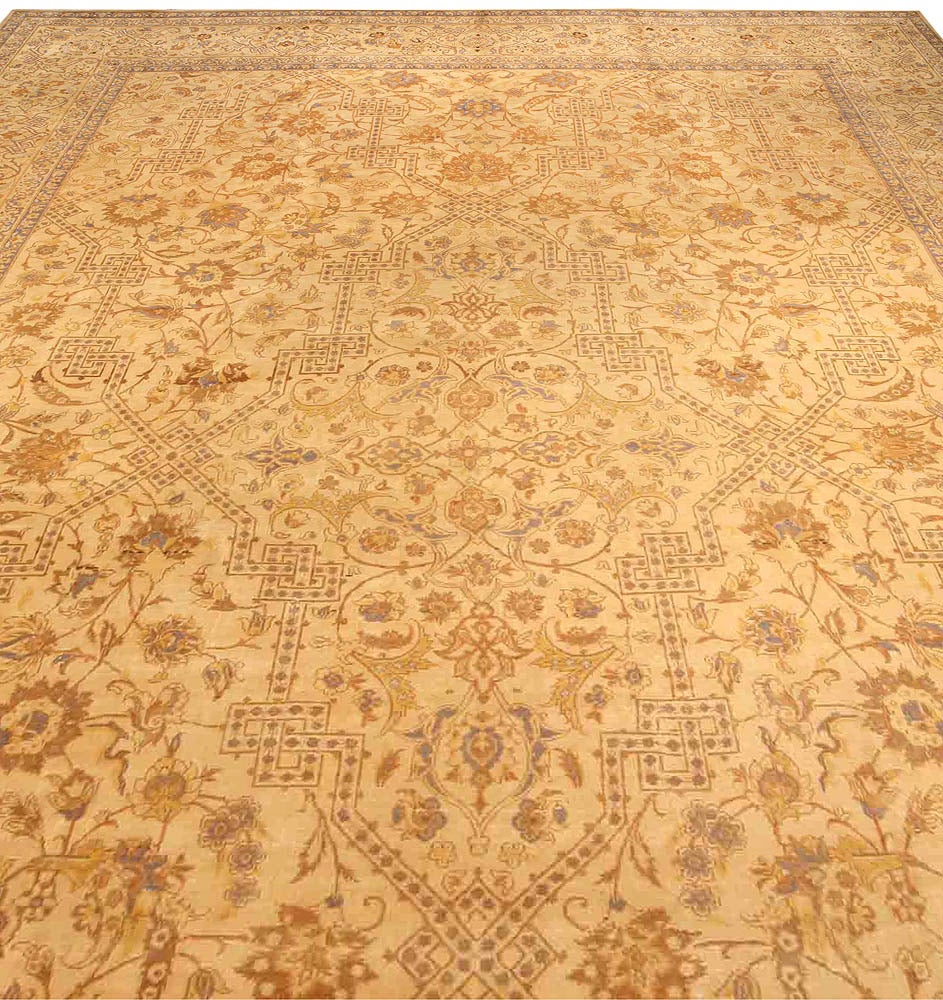 Antique Persian Kashan Rug For Sale at 1stdibs
