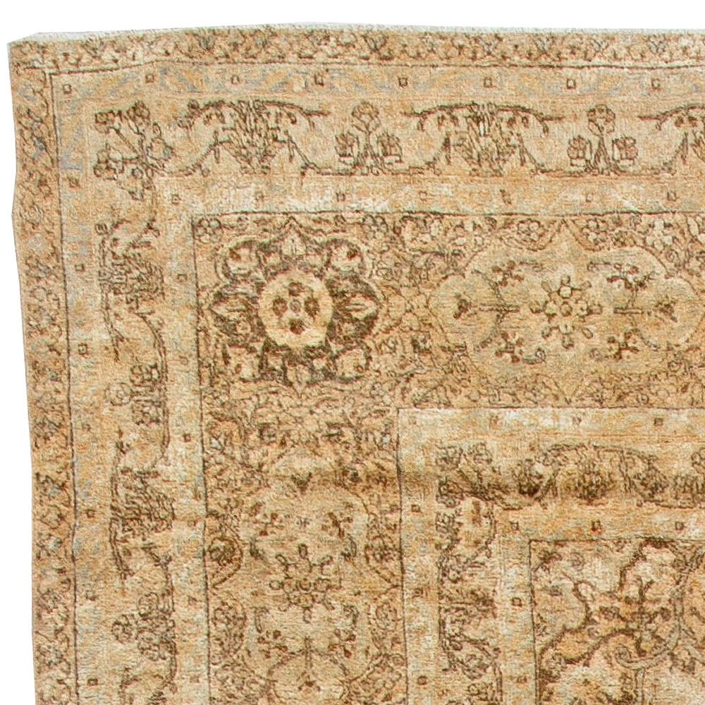 Doris Leslie Blauer antiker persischer Täbris-Teppich in Blau (20. Jahrhundert) im Angebot