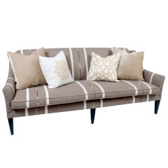 Bench Seat Sofa with Throw pillows