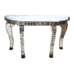Mirrored Console