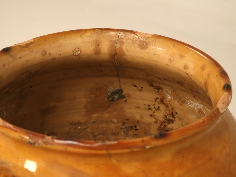 Original Antique French Confit Pot w/Gorgeous Carmel Gold Glaze In Good Condition In Chicago, IL