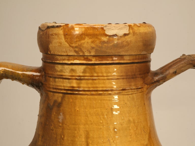 Italian Enameled Terracotta Olive Oil Jar from Puglia Region In Good Condition In Chicago, IL