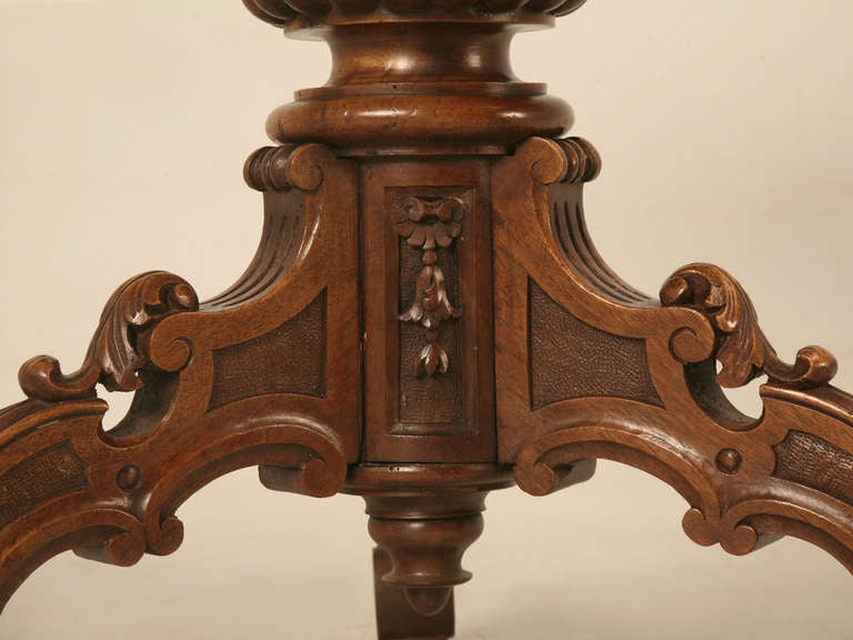 19th Century Hand Inlaid Pedestal Table with Over '1000' Individual Pieces 3