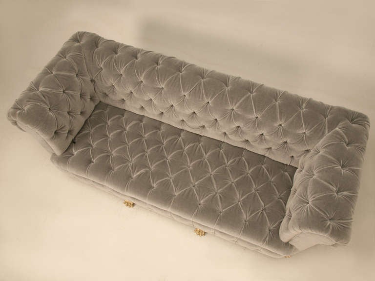 Fait main Chesterfield en mohair avec pieds en pattes en bronze massif