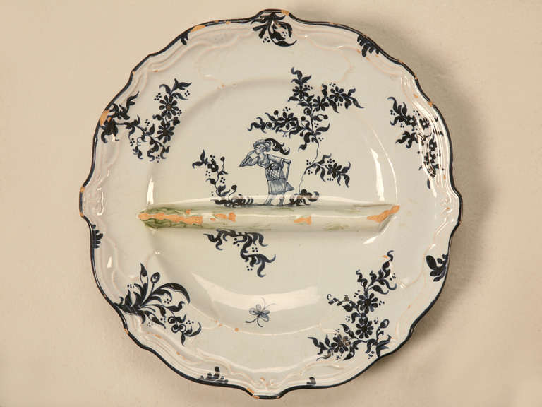 Antique Earthenware asparagus plate, made by Emile Galle, French, about 1883
signed Emile Galle, Nancy, Depose.