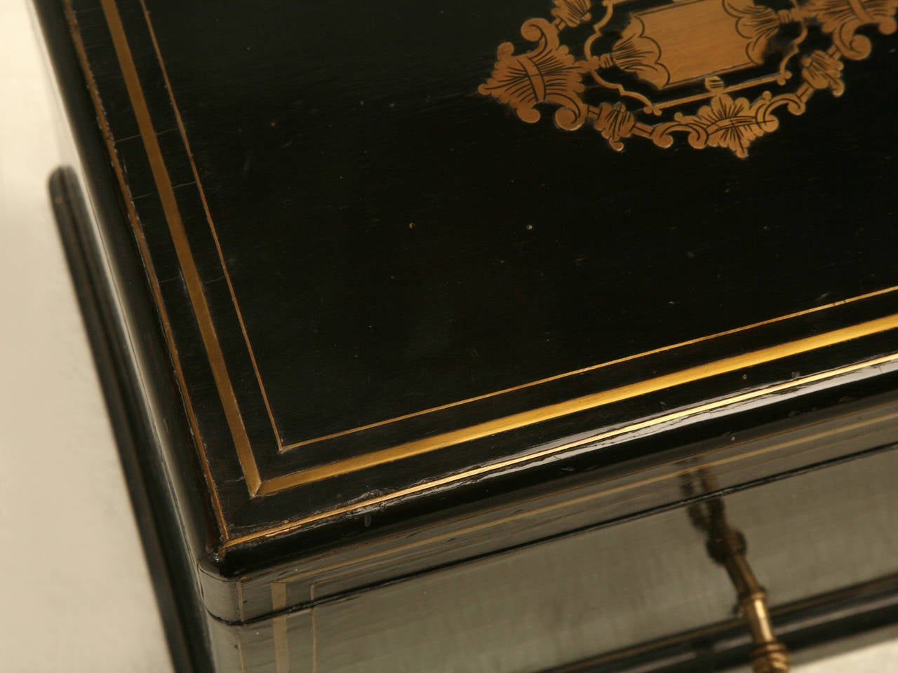 French Napoleon III Syle Humidor in Black Lacquer with Brass Inlay