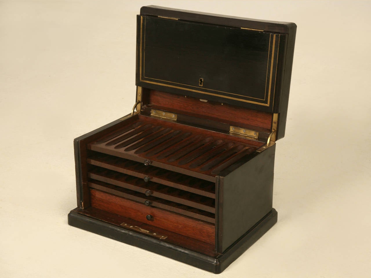 Early 20th Century Napoleon III Syle Humidor in Black Lacquer with Brass Inlay