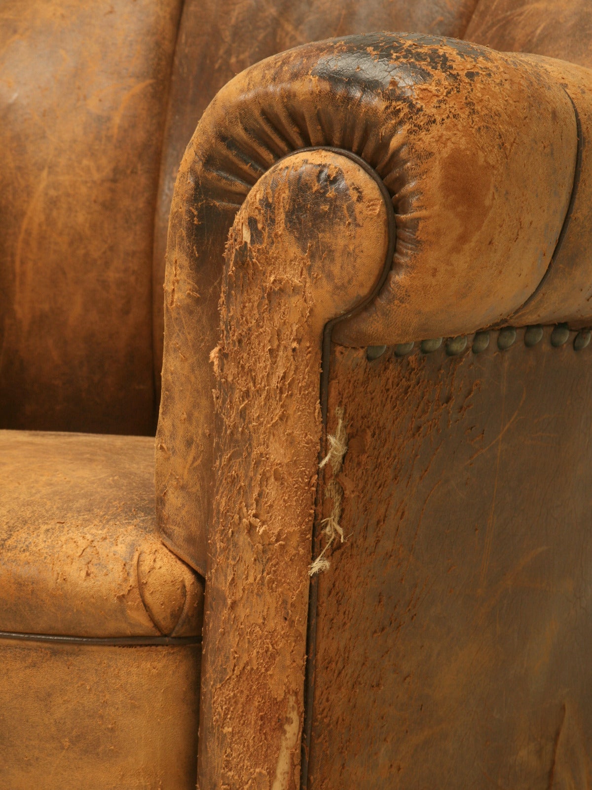 French Original Leather Lounge Chair 2