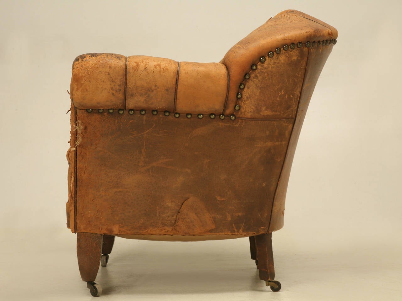 French Original Leather Lounge Chair 3