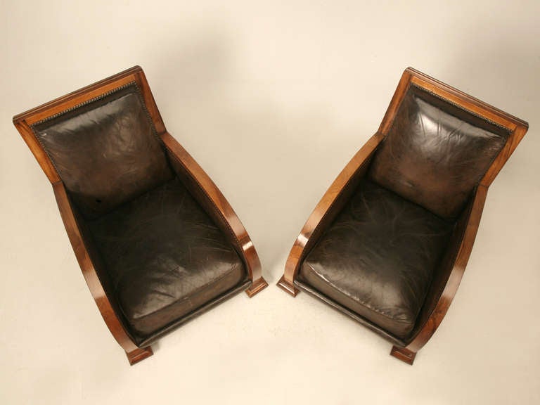 Mid-20th Century Pair of French Art Deco Leather and Walnut Club Chairs