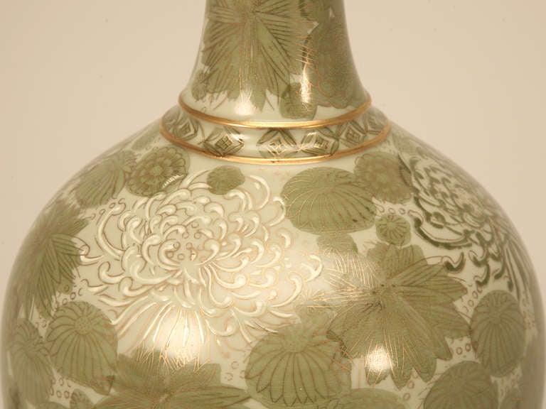 Fine Japanese Kutani Vase Fitted as a Striking Table Lamp 1