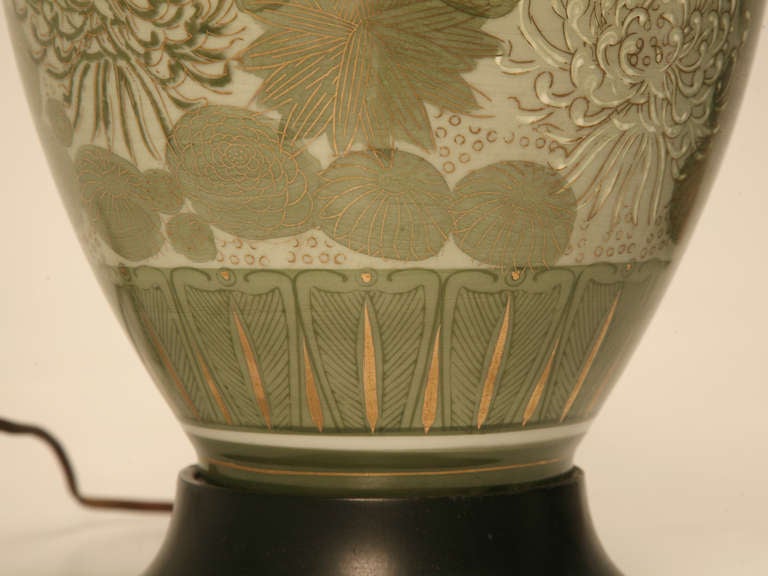 Fine Japanese Kutani Vase Fitted as a Striking Table Lamp 4