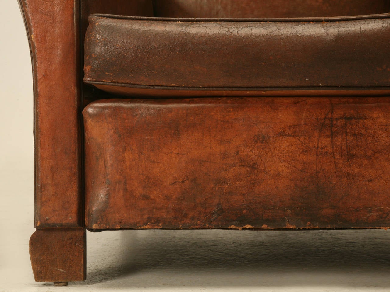 French Art Deco Leather Club Chair, circa 1930s 4