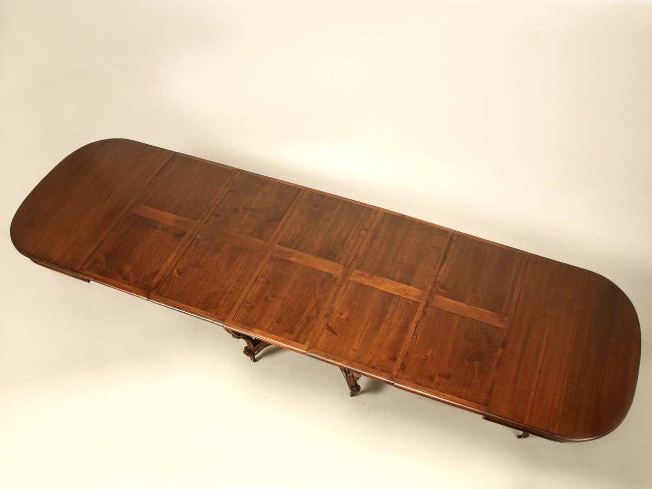 French Walnut Dining Table with Leaves from Ch. Jeanselme et Cie, circa 1890 In Good Condition In Chicago, IL
