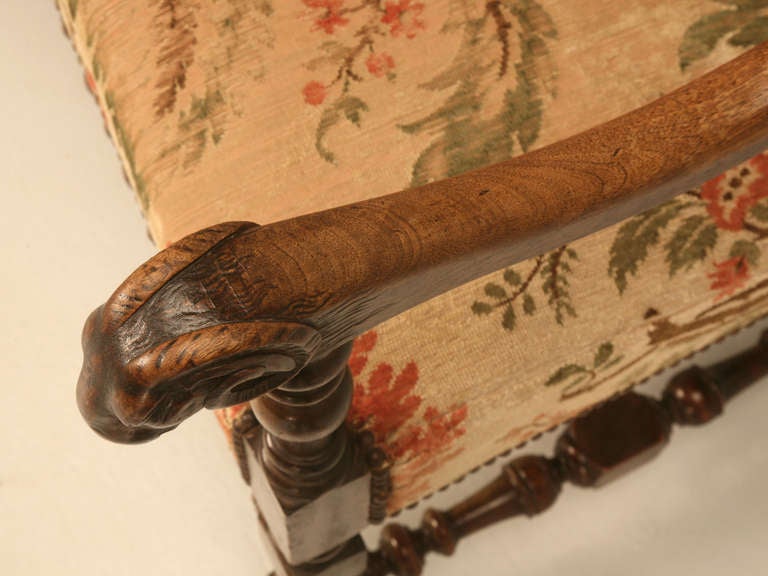 Magnificent Antique French Throne Chair w/Carved Ram Heads In Good Condition In Chicago, IL