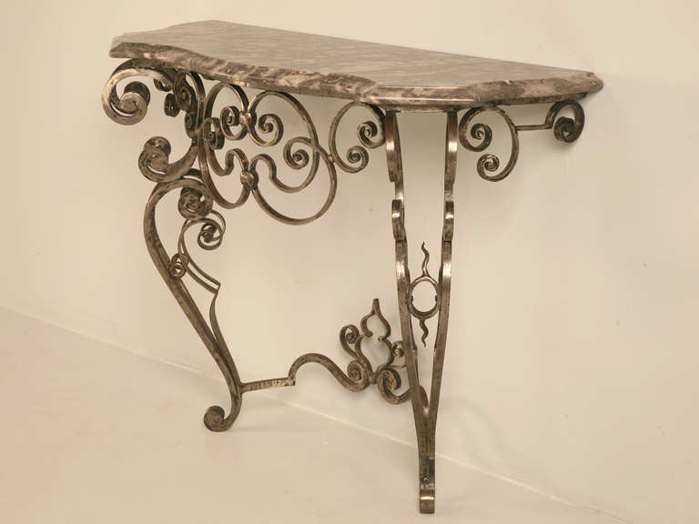 The one you have been looking for has just arrived here at Old Plank Road. Combining quality with charm and character, this spectacular console is more than just another pretty face, it is a style maker, something that is often imitated. This classy
