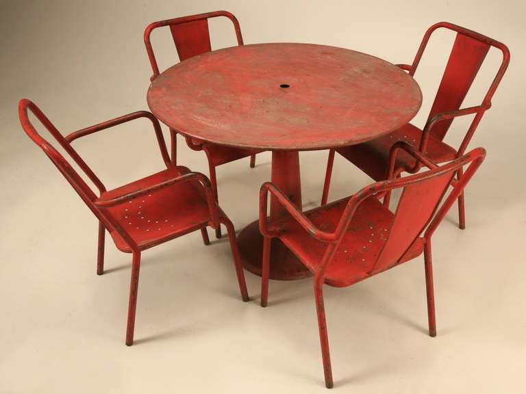 French 1950's Steel Garden Table and Six Chairs with Arms in Original Paint