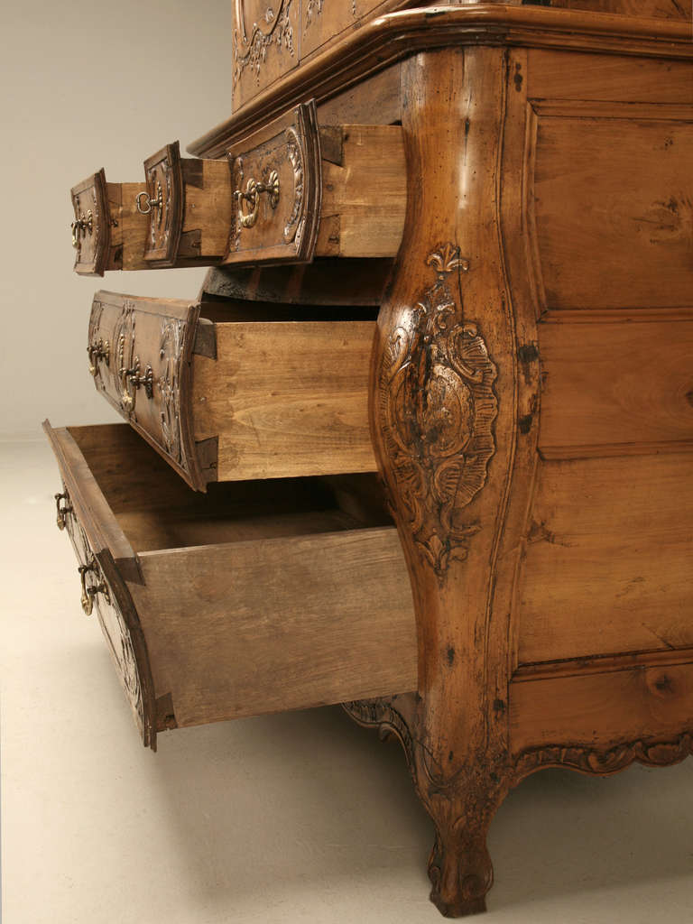 French Walnut Cupboard or Cabinet, circa 1800 1