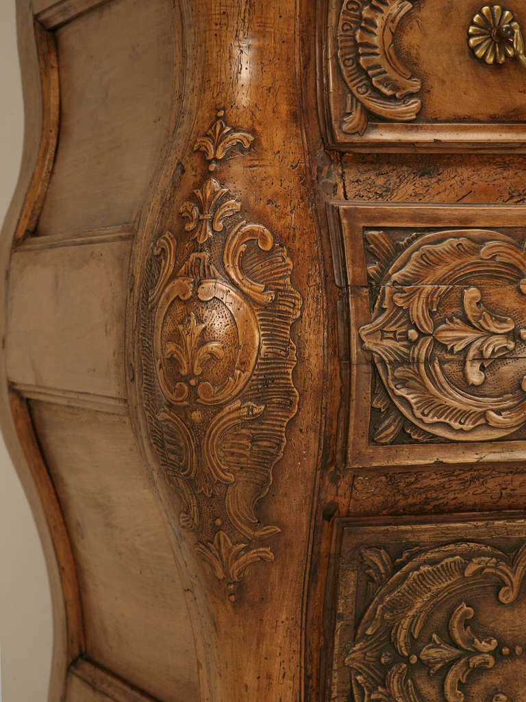 French Walnut Cupboard or Cabinet, circa 1800 2
