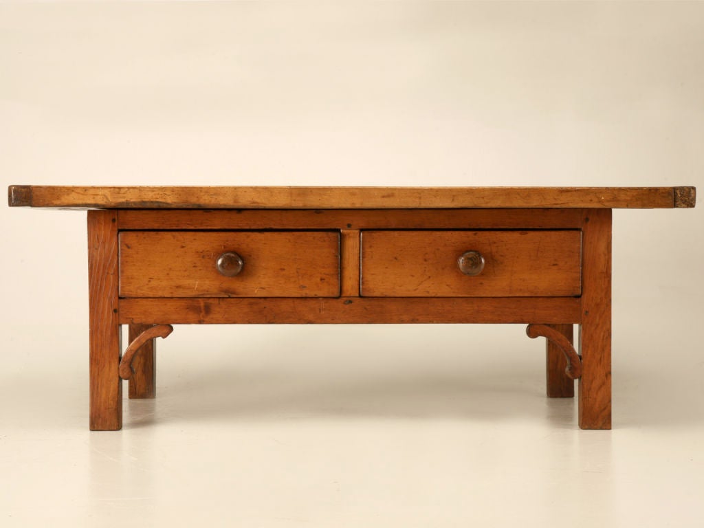 Circa 1840 Antique English Sycamore 2 Drawer Coffee Table