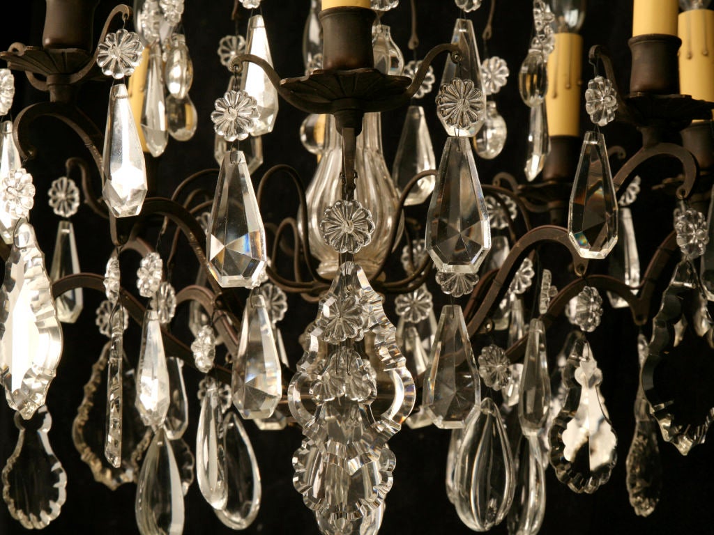 20th Century Vintage French Crystal and Bronze 8-Light Chandelier Beautiful Quality 