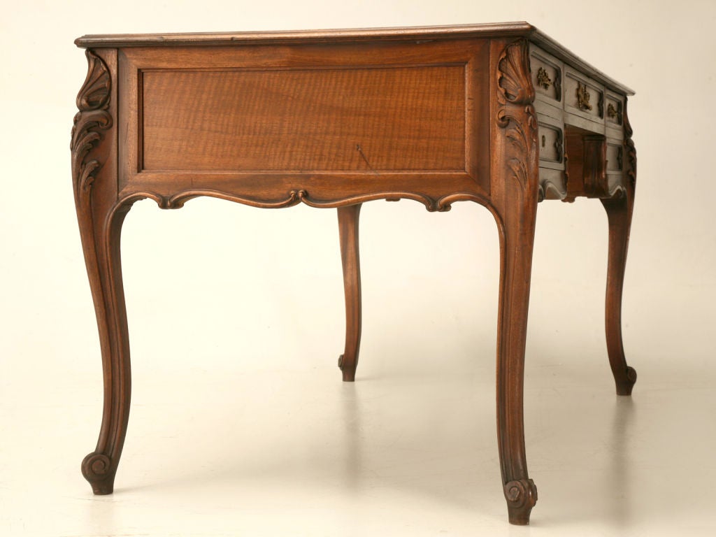 c.1930 French Figured Walnut Louis XV Desk w/Leather Top