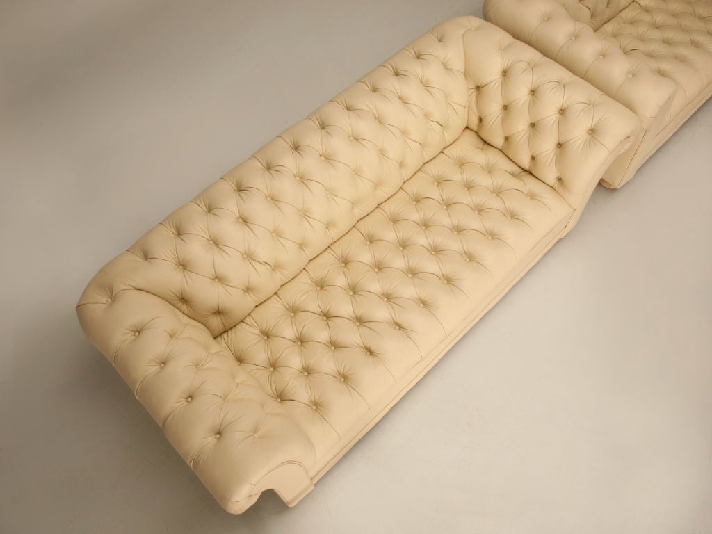 Paar Vintage Creme Leder Chesterfield Stil Sofas