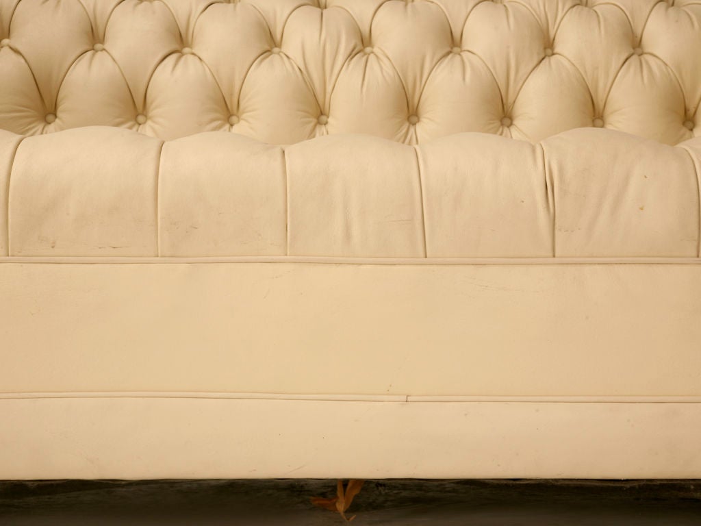 20th Century Pair of Vintage Cream Leather Chesterfield Style Sofas