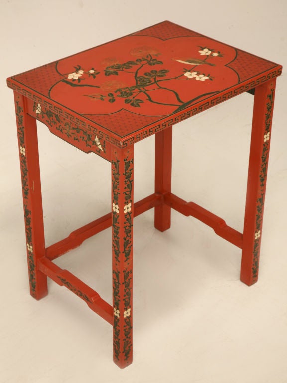 Set of Three Red Lacquer Chinoiserie Nesting Tables 3