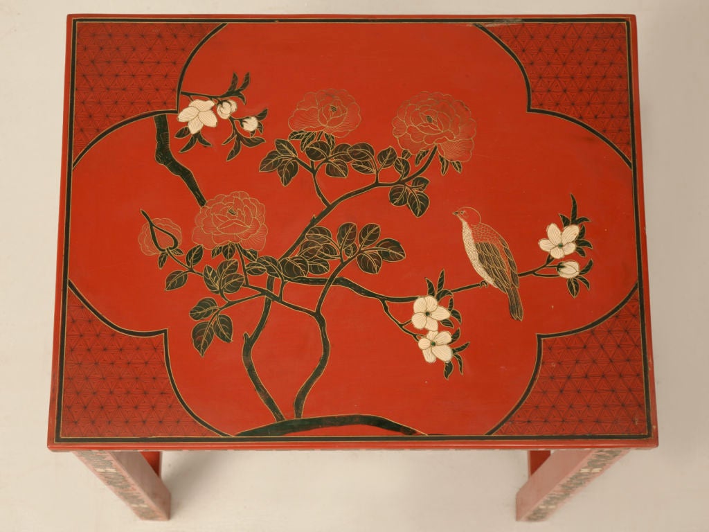 Set of Three Red Lacquer Chinoiserie Nesting Tables 4