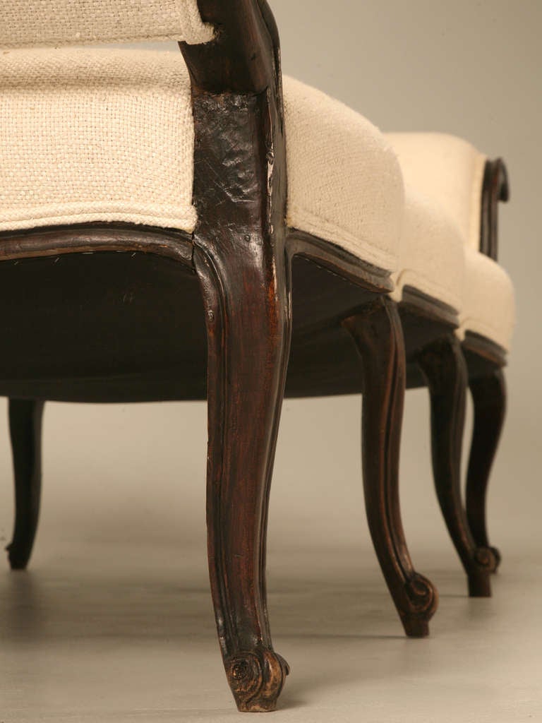 18th Century and Earlier Italian Venetian Carved Walnut Sofa, Correctly Restored c1700's Todd Hase Silk
