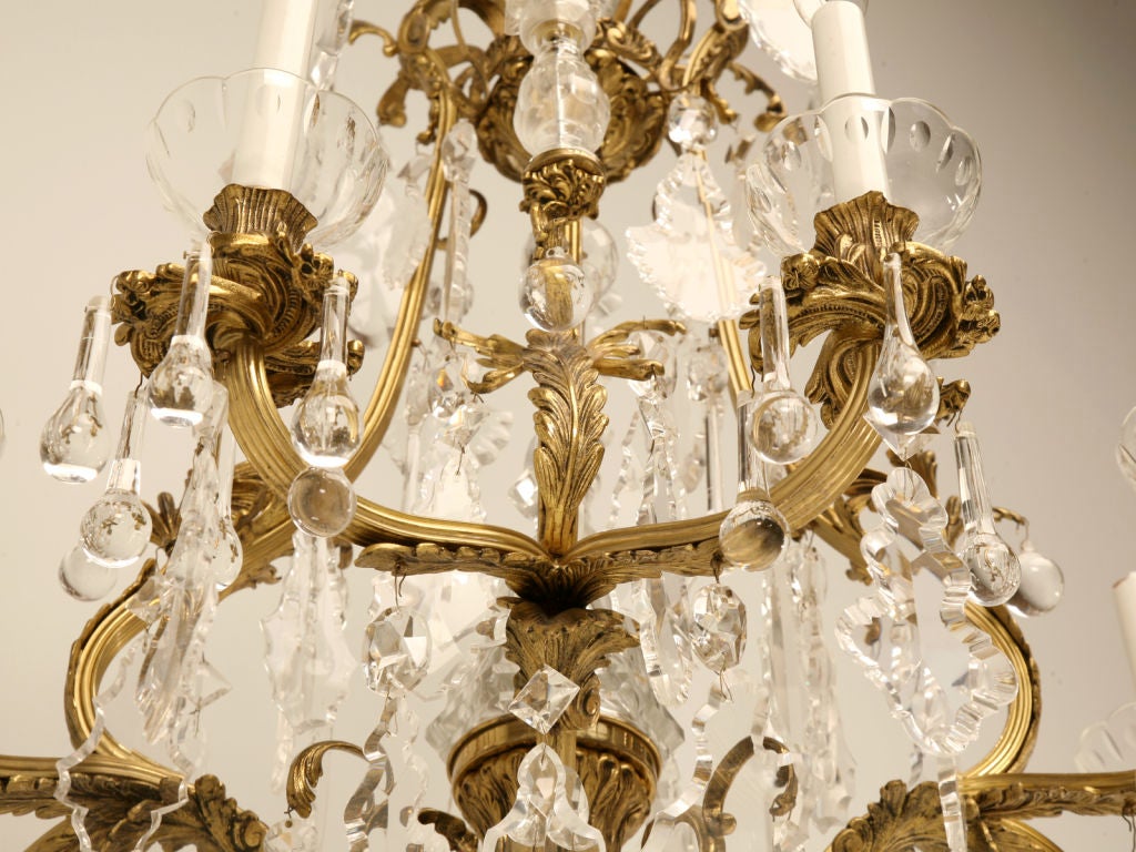 Spectacular Large French Baroque 8 light Cut Crystal Chandeler 4