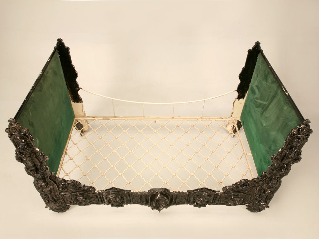 Stunning Original Antique French Figural Cast Iron Day Bed 6