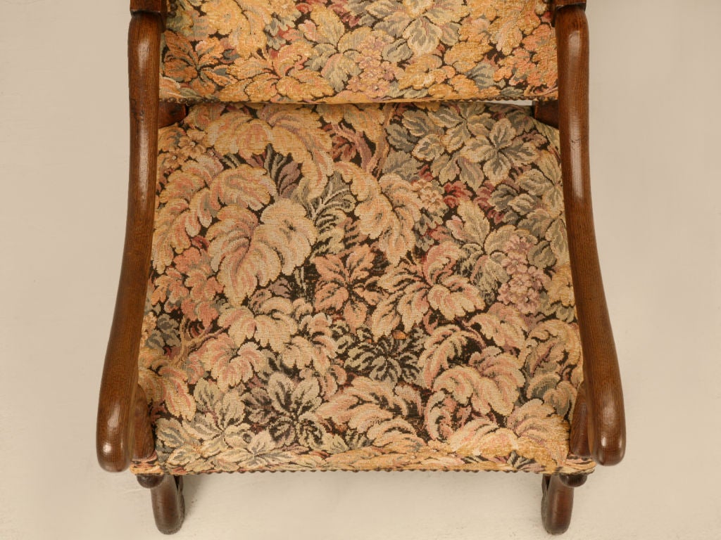 Antique French Os de Mouton Solid Oak Throne Chair In Good Condition In Chicago, IL