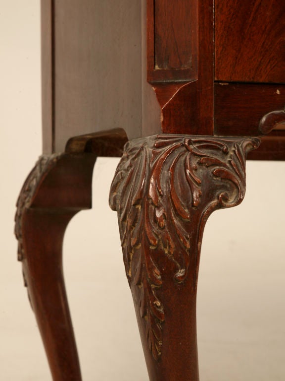 Vintage Chippendale Style Carved Mahogany Nightstand/Table 4