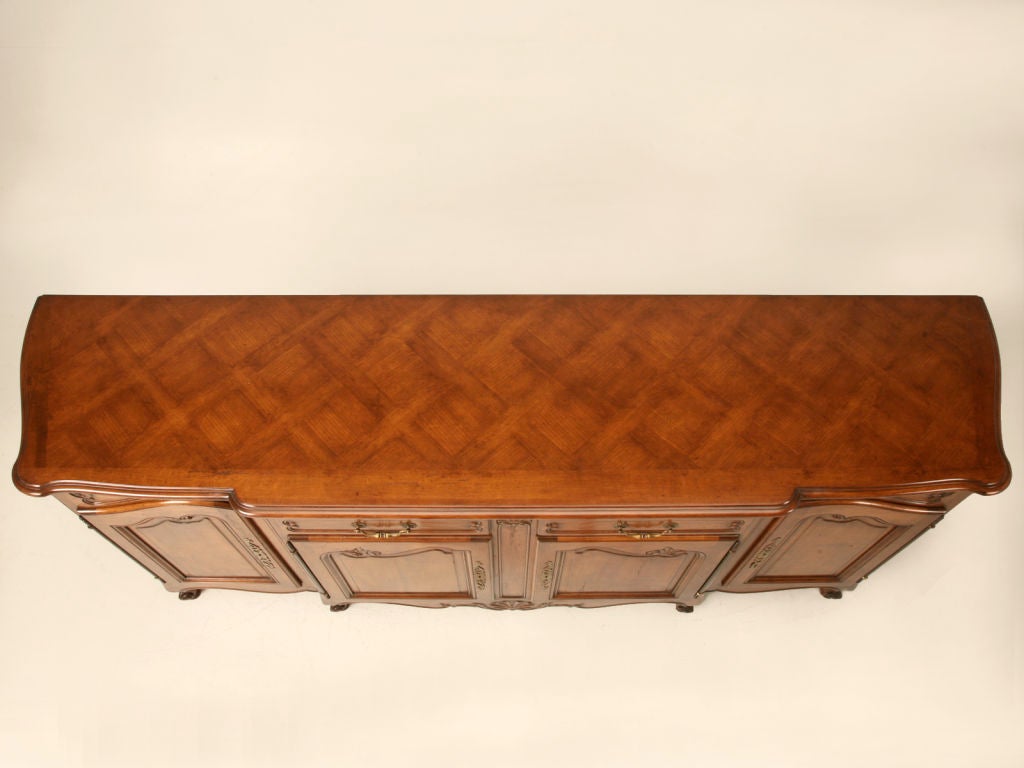 Vintage French Louis XV 2 over 4 Cherry Buffet /Sideboard In Good Condition In Chicago, IL