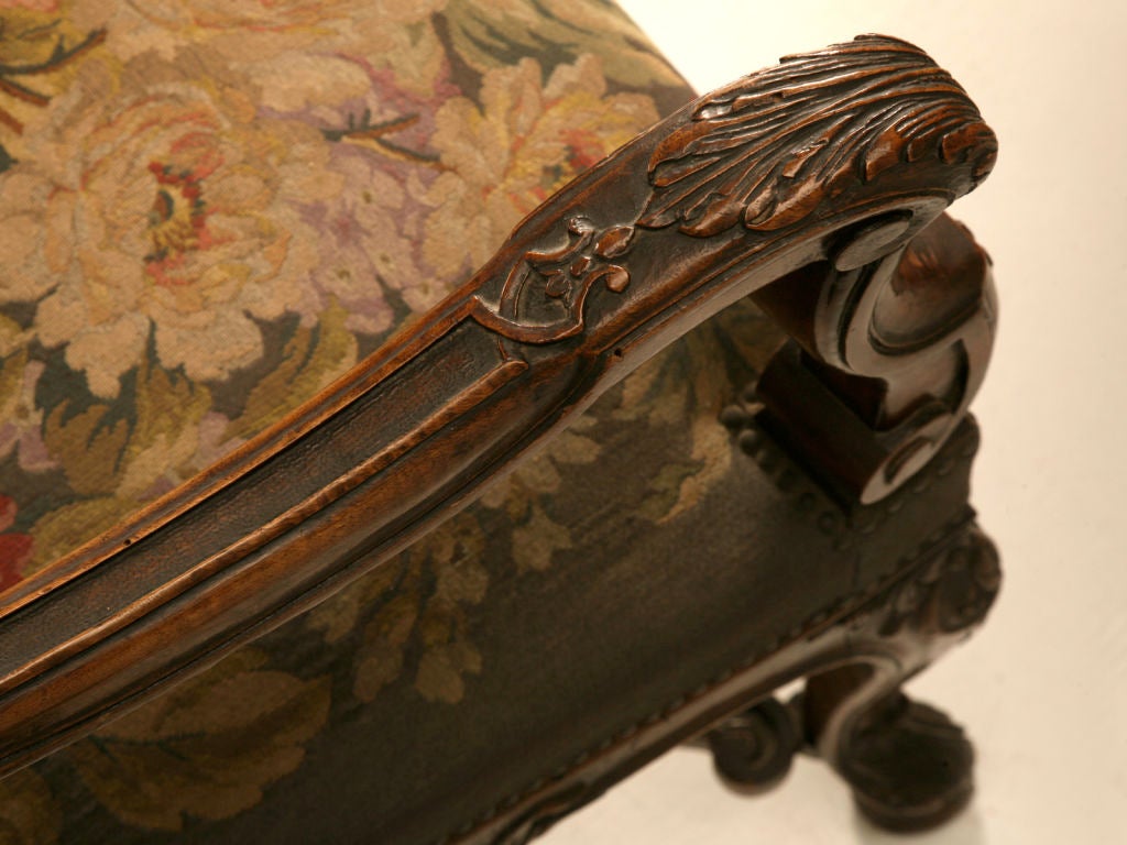 Magnificent Pair of Antique French Rococo Throne Chairs In Good Condition In Chicago, IL
