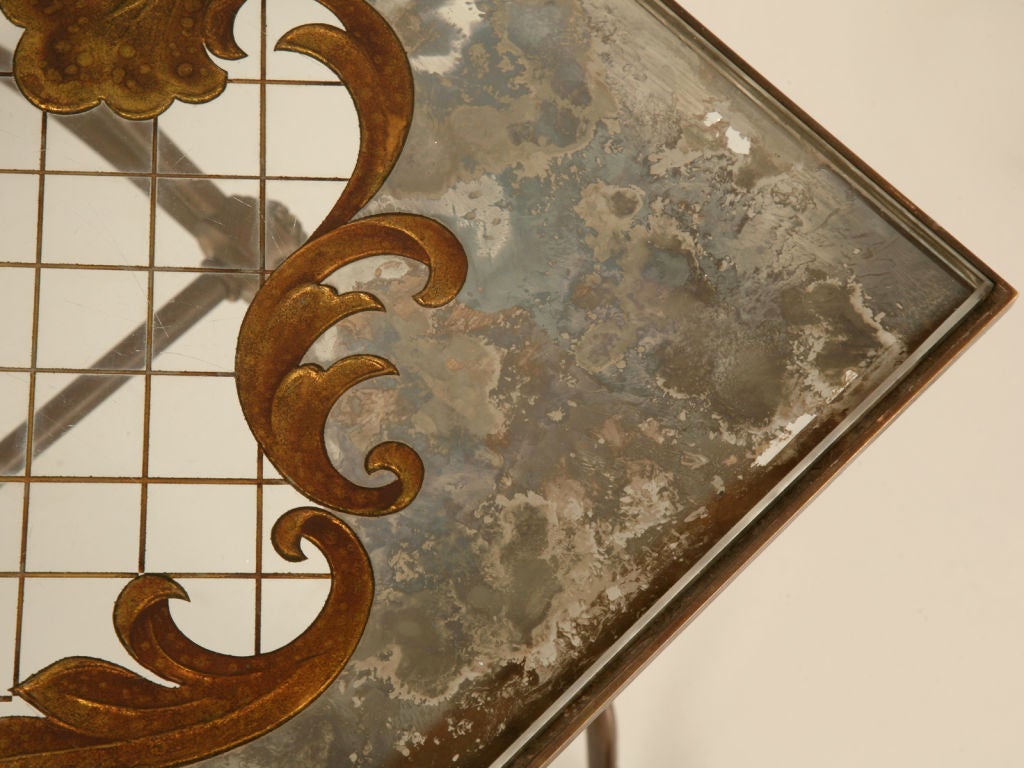 Mid-20th Century French 1940s Églomisé Cocktail or Coffee Table with Fish Feet