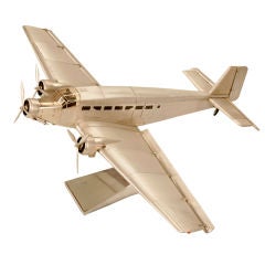 Vieille maquette d'avion de bureau "Junkers Ju 52"