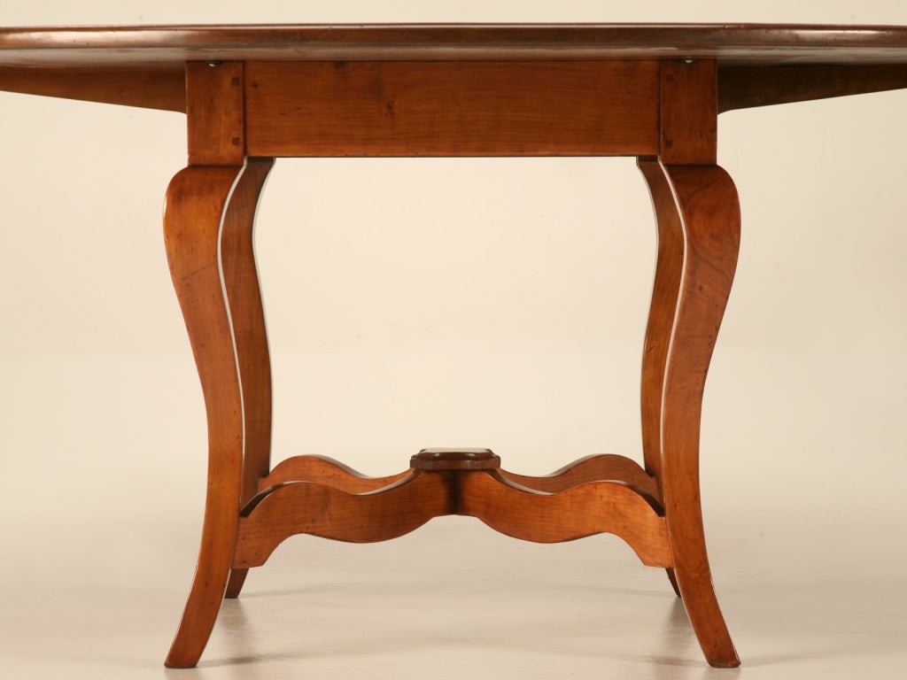 British Colonial Vintage English Handcrafted Solid Cherry Round Dining Table