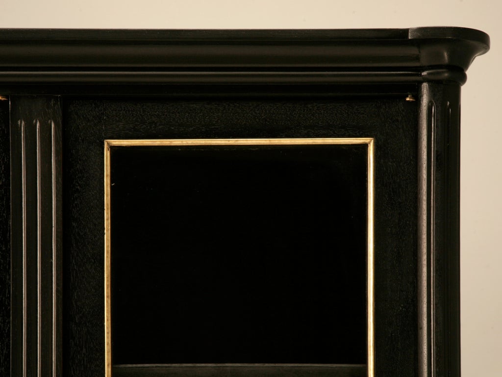 Elegant & Refined Ebonized French LXVI Mahogany Bookcase/Cabinet In Good Condition In Chicago, IL