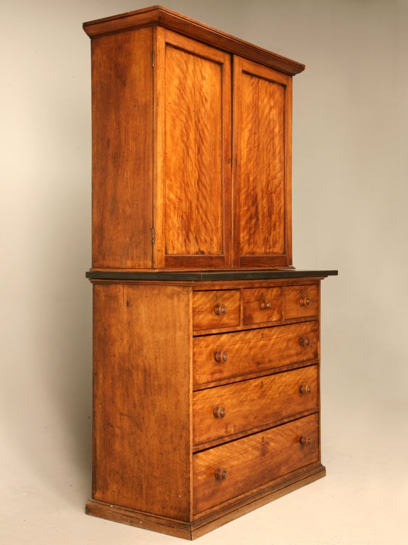 Unrestaurierter originaler antiker englischer Mahagoni-Wäscheständer/Schrank