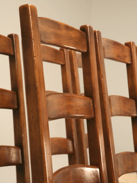 20th Century 8 Handmade Vintage Country French Ladder-back Dining Chairs