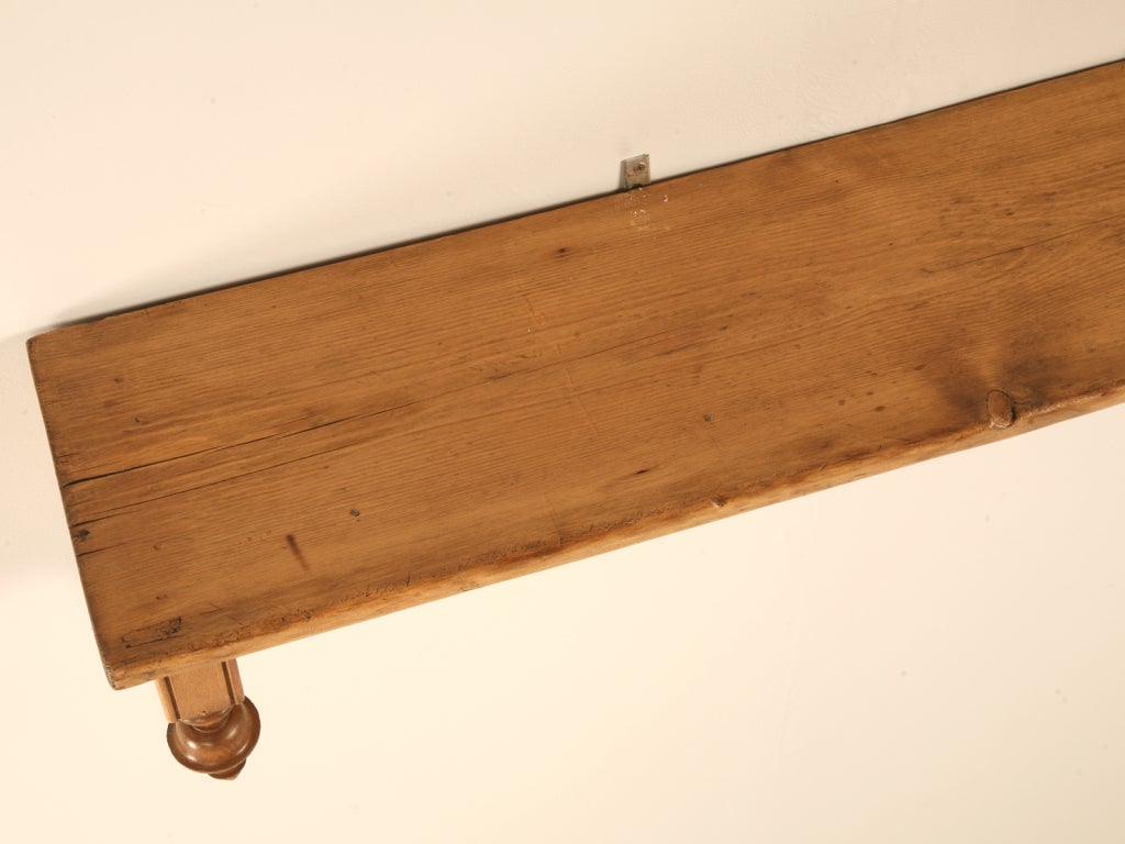 Unique Vintage English Solid Pine Wall Shelf/Mantle w/Finials In Good Condition In Chicago, IL