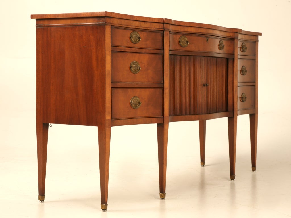 Fine heirloom quality vintage American Federal or Hepplewhite style buffet or sideboard manufactured by the renowned firm of William A. Berkey which later became Berkey and Gay before becoming part of the internationally acclaimed John Widdicomb